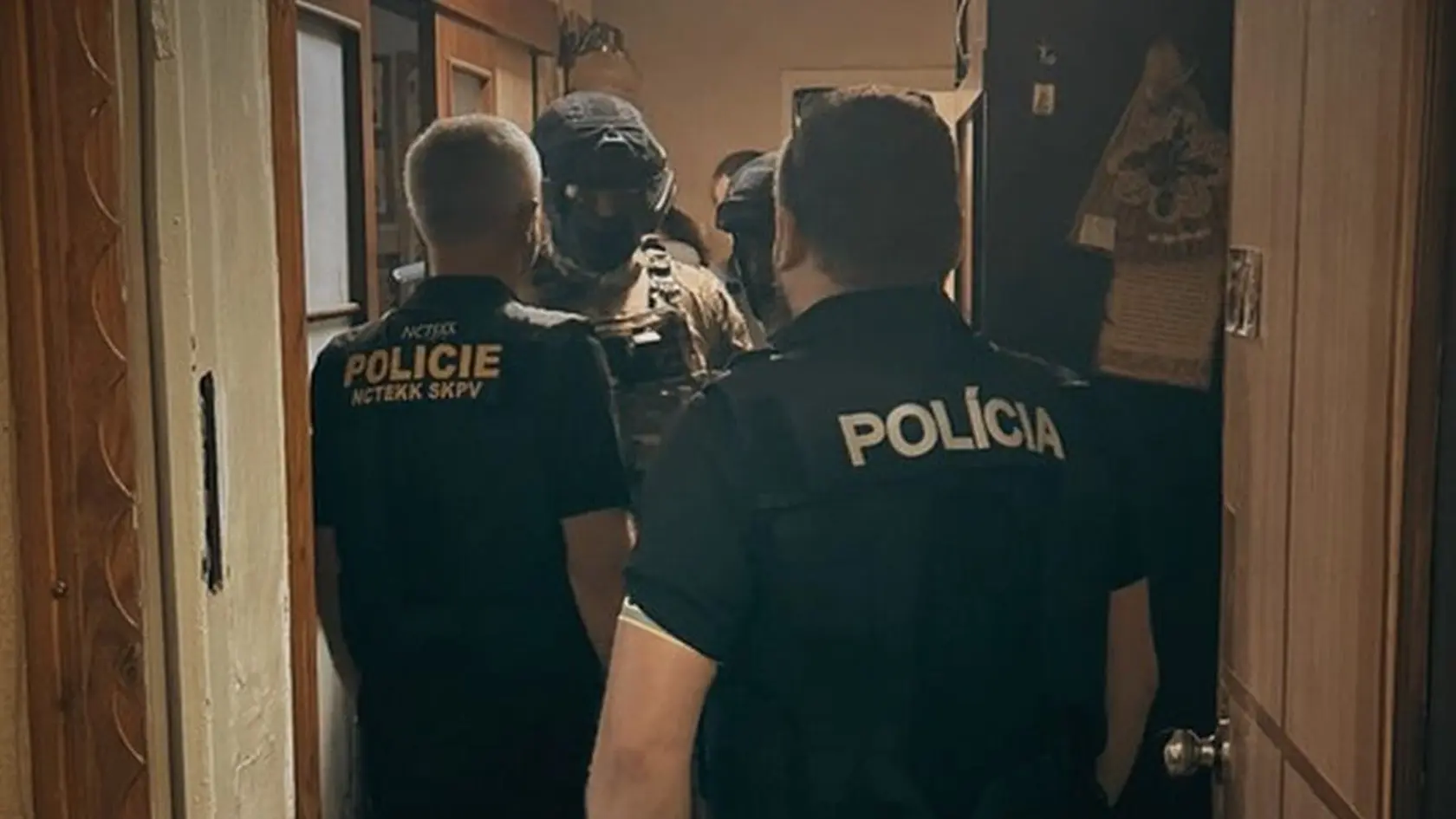 Polícia zo Slovenska, Česka a Ukrajiny zasahuje v Dnipre.