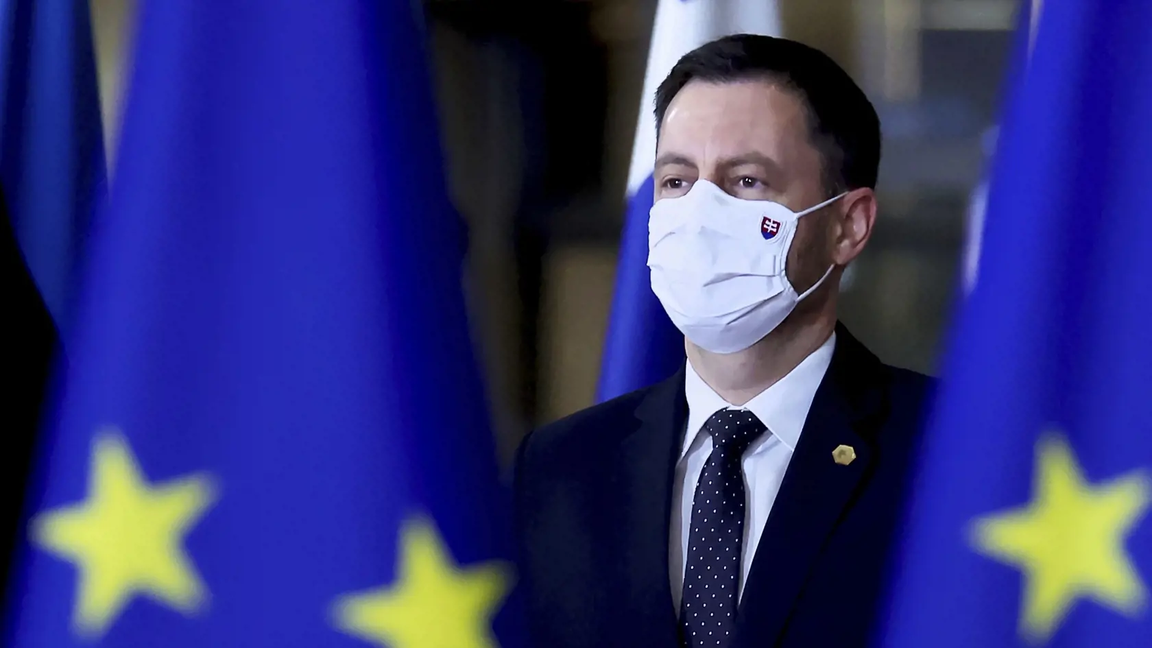 WA 15 Brusel - Premiér SR Eduard Heger prichádza na summit EÚ v Bruseli vo štvrtok 16. decembra 2021. FOTO TASR/AP

Slovakia's Prime Minister Eduard Heger arrives for an EU Summit at the European Council building in Brussels, Thursday, Dec. 16, 2021.European Union leaders meet for a one-day summit Thursday that will center on Russia's military threat to neighbouring Ukraine and on ways to deal with the continuing COVID-19 crisis. (Kenzo Tribouillard, Pool Photo via AP)