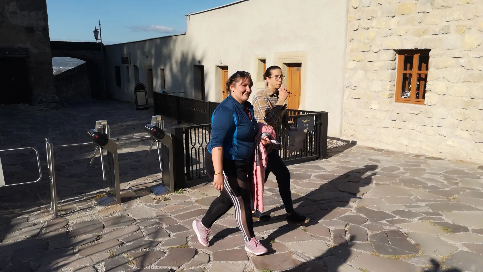 Alexandra Megová je z Bratislavy a na hrad sa prišla pozrieť aj s kolegom z Poľska.
