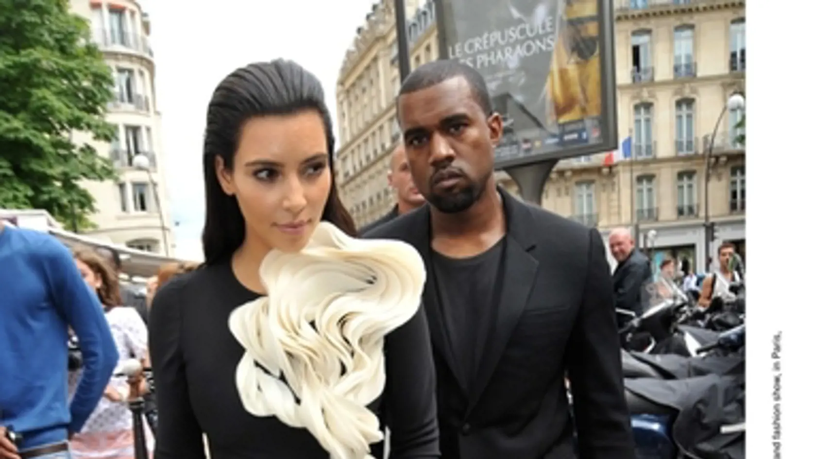 Kanye West je na videu s bývalou priateľkou, ktorá sa podobá na tú súčasnú, Kim Kardashian.