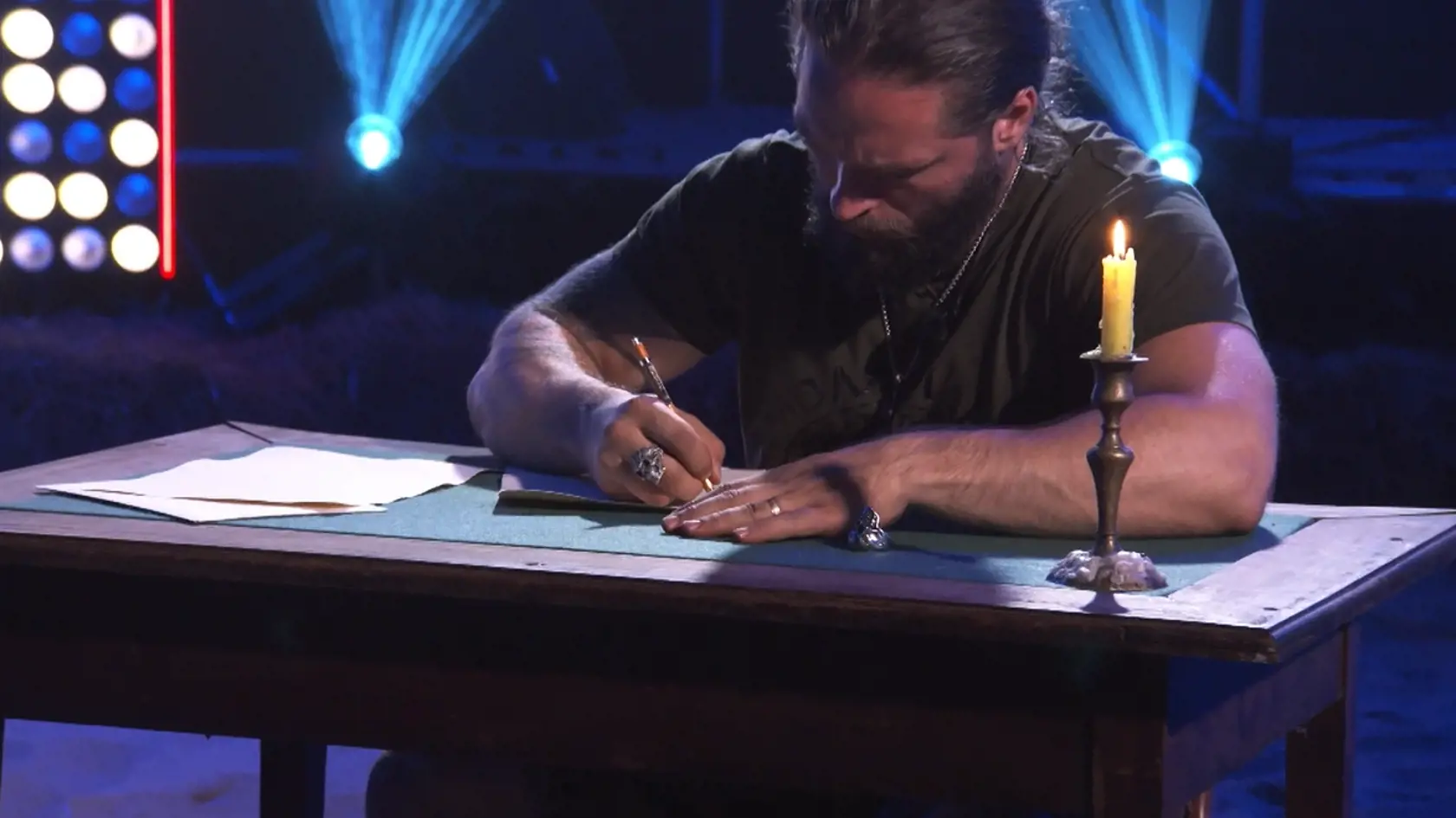 Farmu opúšťa Viking.
