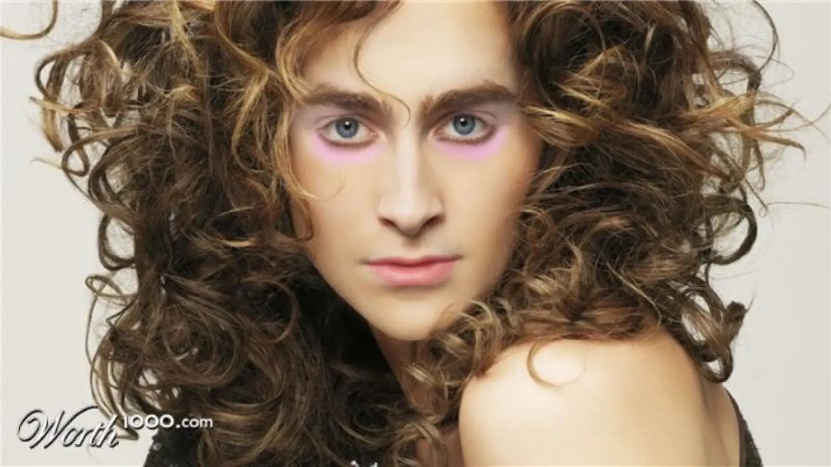 Daniel Radcliffe a lá zvodná Julia Roberts.