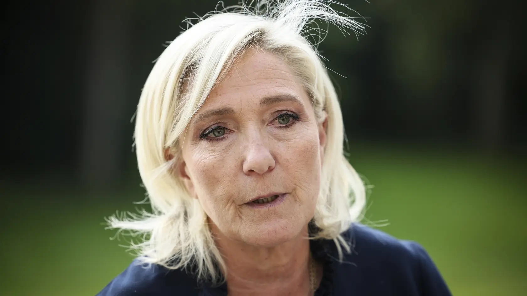 Na archívnej snímke z 26. augusta 2024 líderka francúzskeho krajne pravicového Národného združenia (RN) Marine Le Penová.