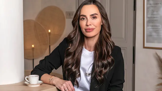 Priateľka Róberta Vitteka, Simona Paninanová si splnila svoj sen o fancy kaviarni v centre hlavného mesta. 