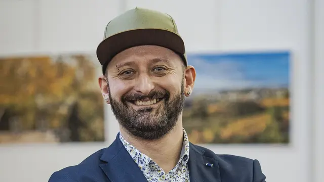 Miroslav "Miňo" Macuľa v relácii Bez servítky nielen piekol, ale aj navaril skvelé jedlá a ukázal svoj byt.