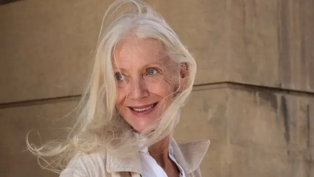 Hana fotí a aj predvádza modely. Rada by sa venovala stylingu.