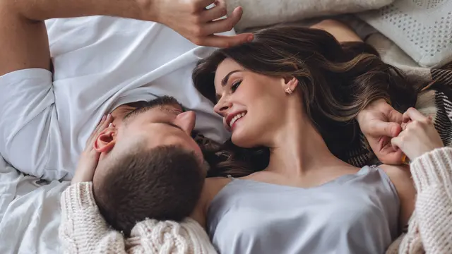 Štúdia zistila, že ľudia, ktorí majú sex aspoň raz týždenne, majú menšiu šancu trpieť depresiami (ilustračné foto).