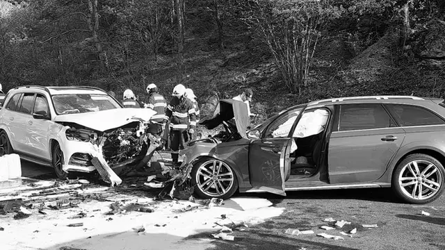 Na ceste I/66 medzi Medzibrodom a Slovenskou Ľupčou (okr. Banská Bystrica) došlo v pondelok (21.4.) popoludní k obrovskej tragédii. Dve osobné autá sa čelne zrazili a nehoda si bohužiaľ vyžiadala život maloletého dievčatka.
