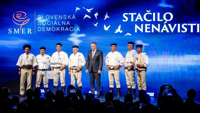 Míting strany Smer - SD v Handlovej. Na snímke Robert Fico.