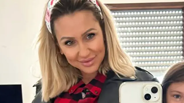 Známa slovenská fitnes trénerka a influencerka Andy Opalena prežíva obrovskú bolesť. Na konci roka prišla o milovanú dcérku Ninku.