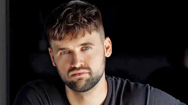 Filip Sulík sa ukázal pred objektívom tak, ako ho nepoznáme.