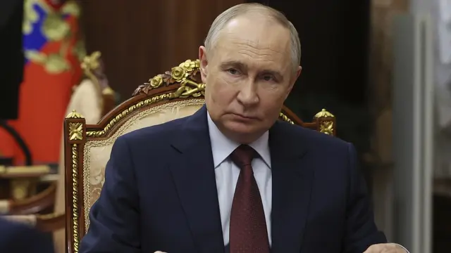 Ruský prezident Vladimir Putin nie je z dronového útoku Ukrajiny na Moskvu nadšený.